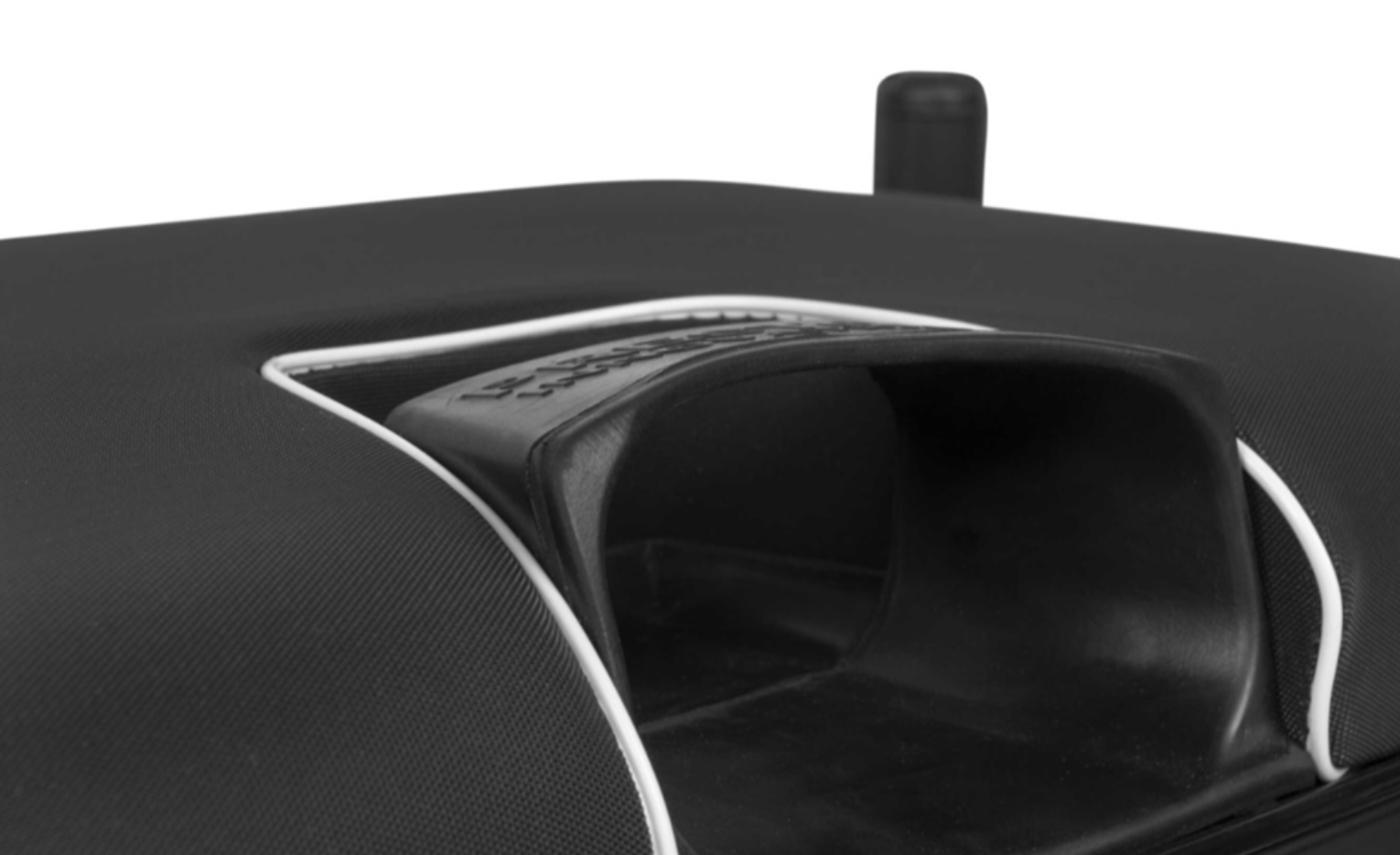 Zoomed in photo of the preston innovations lift up lid