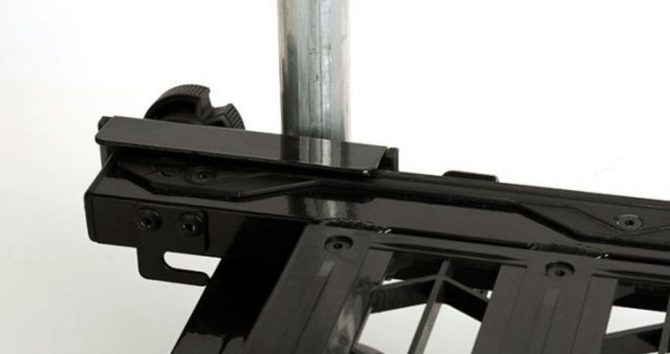 Zoomed in photo of the Matrix P25 MKII Footplate mechanism