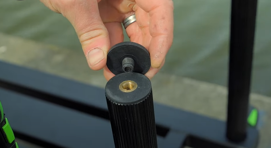 Threaded Tops located on 2 Legs